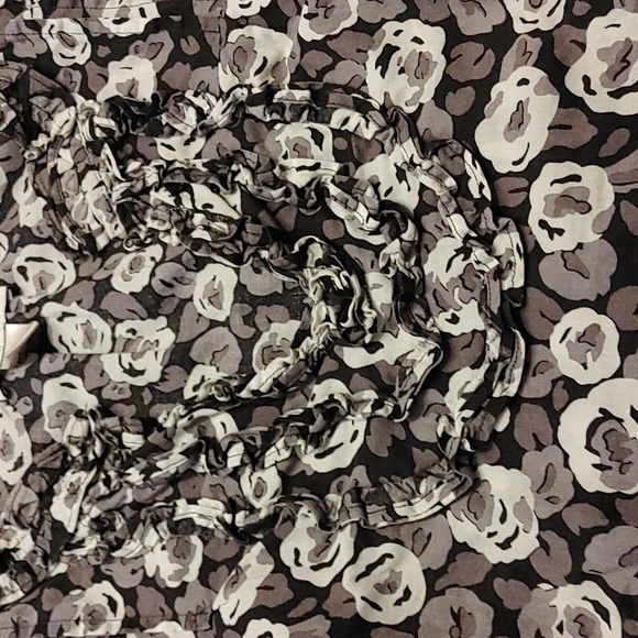 3/$30 Loft Sleeveless Top Sz Med Petite - Picture 2 of 3